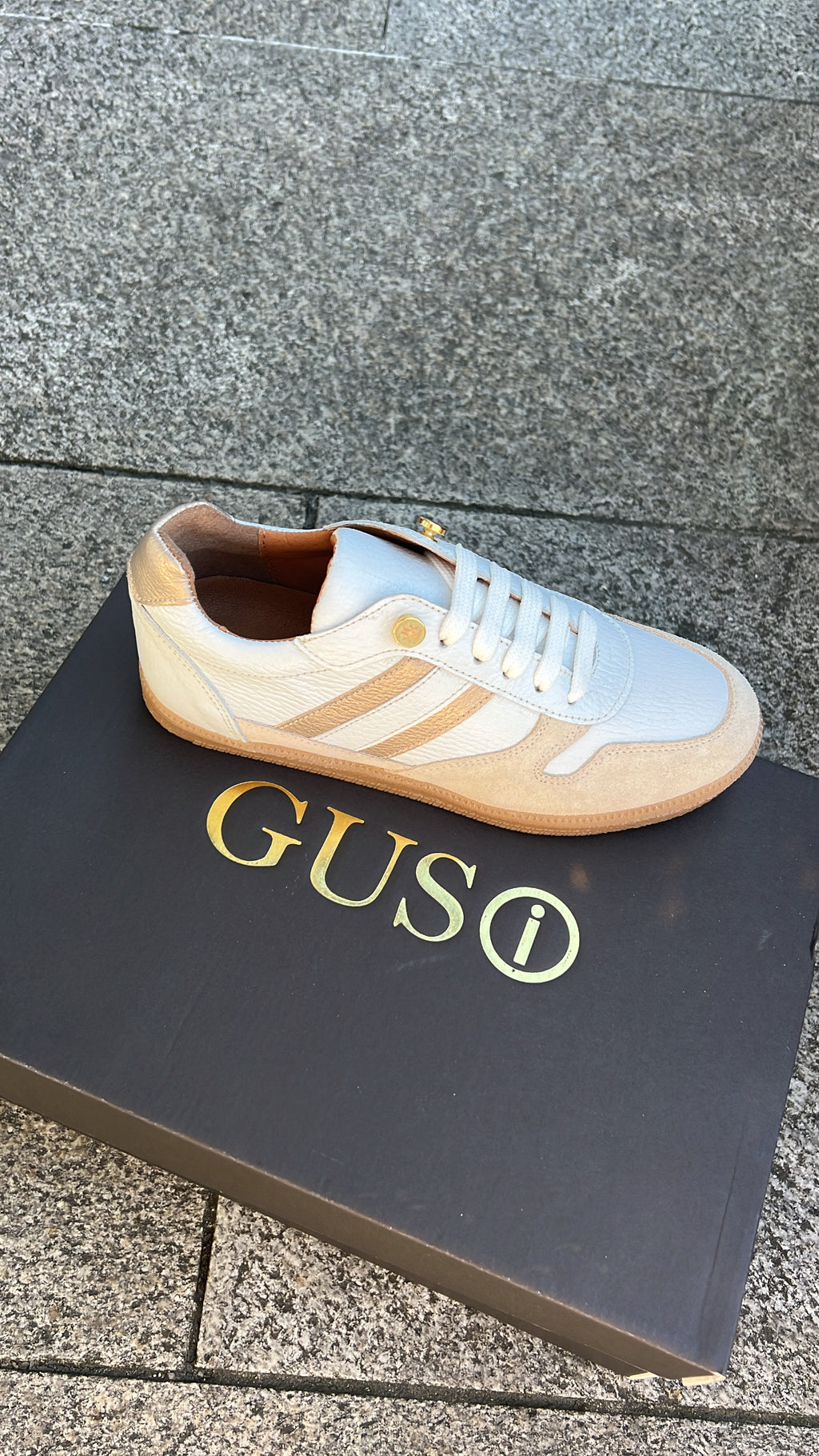 sneakers - Gusi